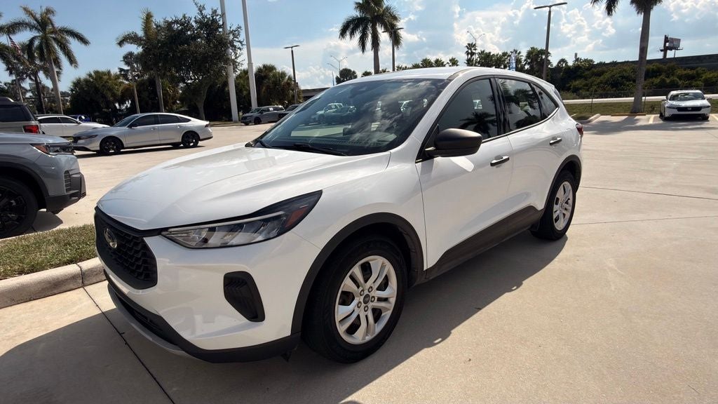 2023 Ford Escape Base