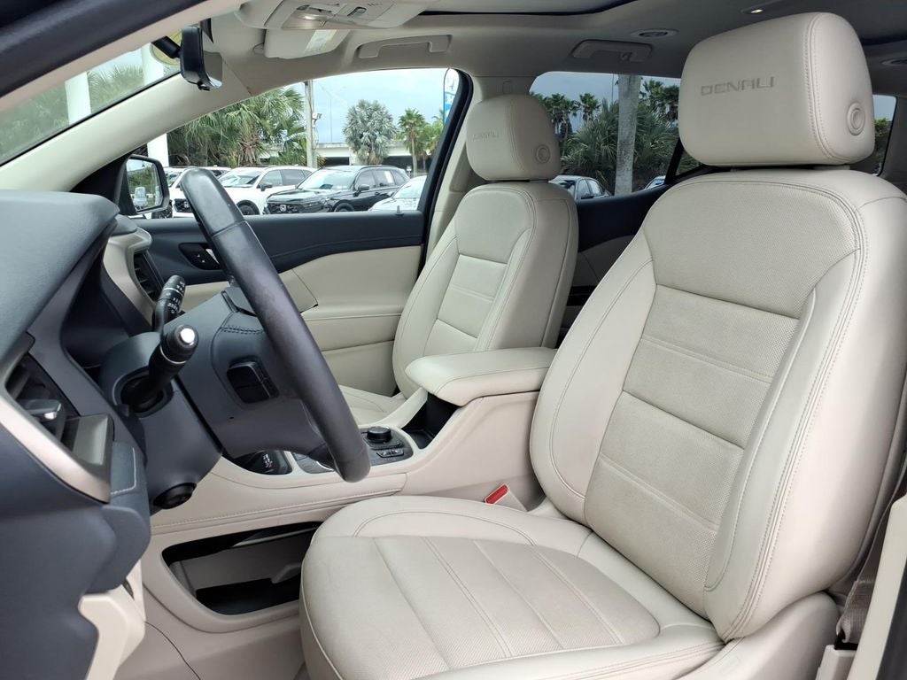 2022 GMC Acadia Denali