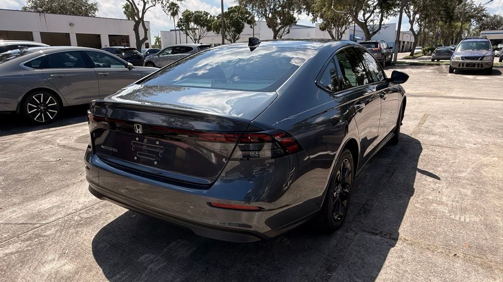 2025 Honda Accord SE