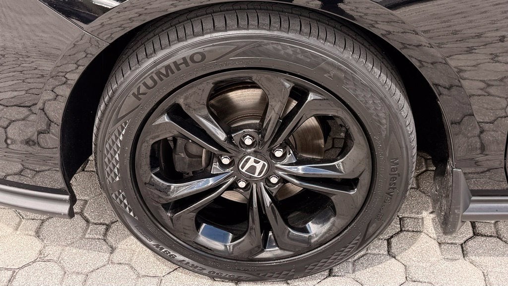 2025 Honda Accord SE - Photo 18