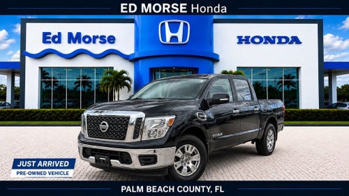 2017 Nissan Titan SV