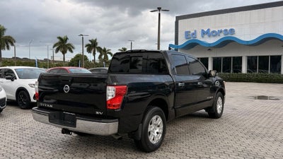 2017 Nissan Titan SV