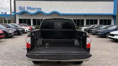 2017 Nissan Titan SV