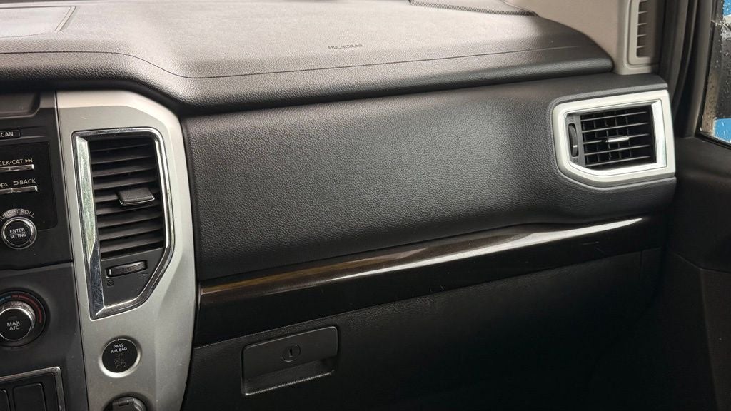 2017 Nissan Titan SV
