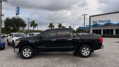 2017 Nissan Titan SV