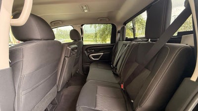 2017 Nissan Titan SV