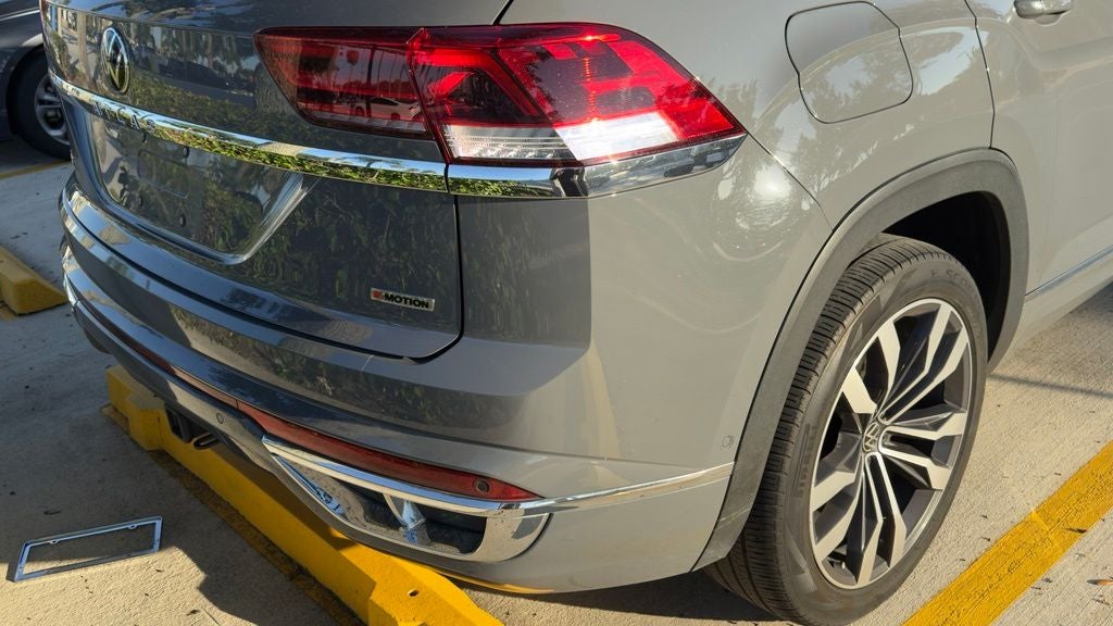 2022 Volkswagen Atlas Cross Sport 3.6L V6 SEL Premium R-Line
