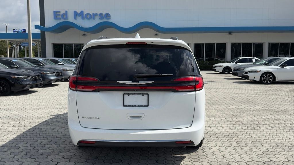 2022 Chrysler Pacifica Touring L