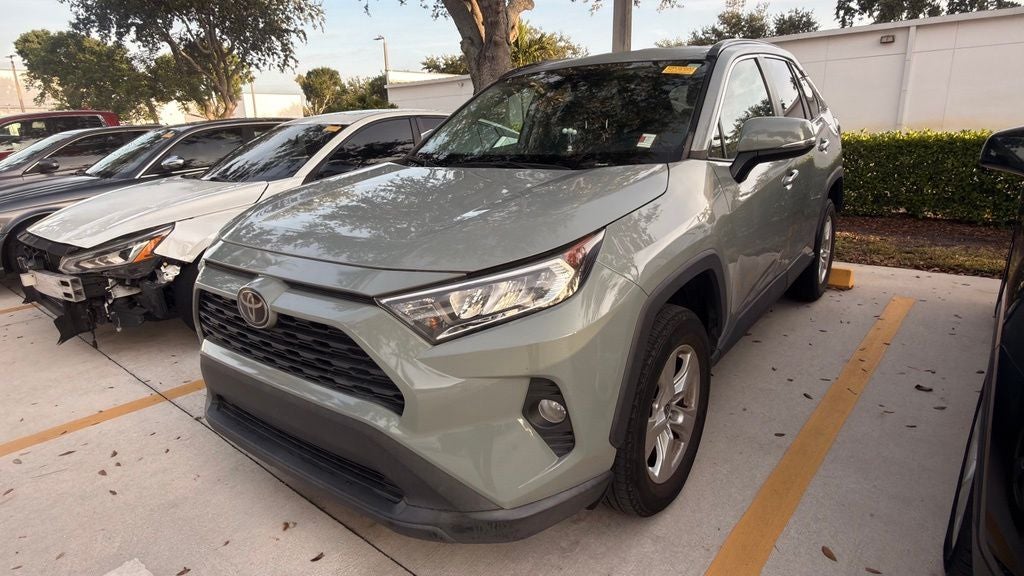 2021 Toyota RAV4 XLE