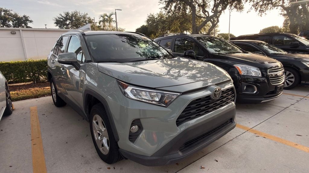 2021 Toyota RAV4 XLE