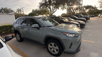 2021 Toyota RAV4 XLE