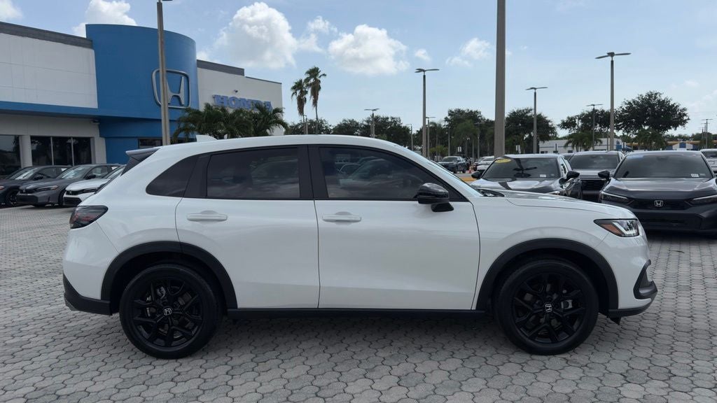2025 Honda HR-V Sport - Photo 12