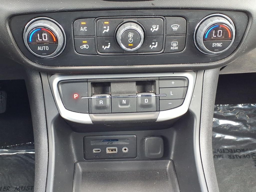2023 GMC Terrain SLT