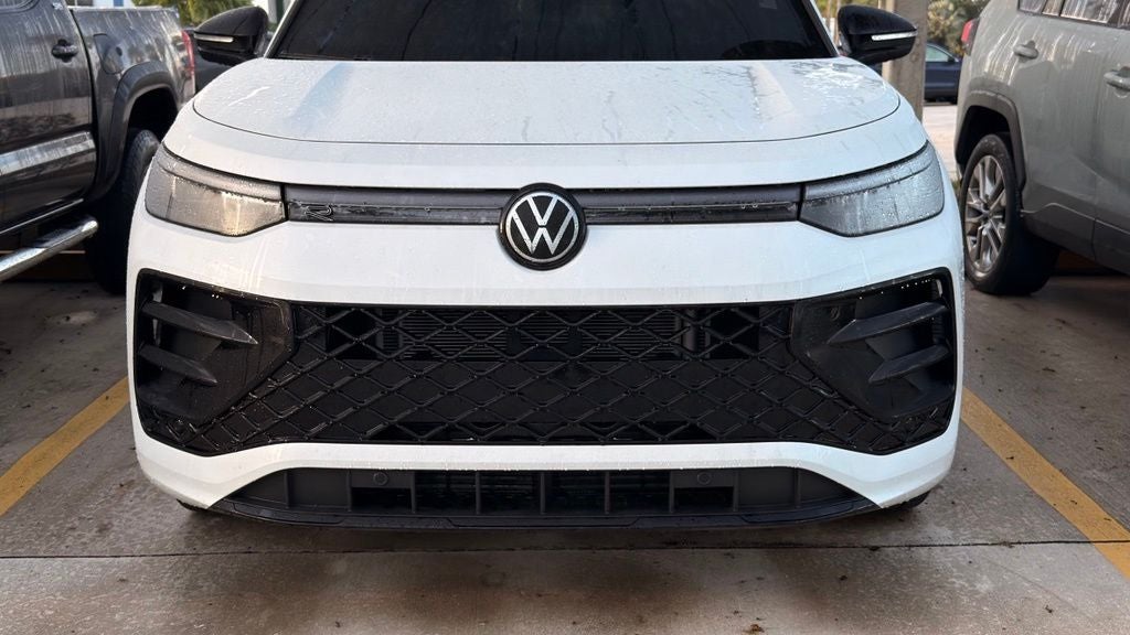 2025 Volkswagen Tiguan 2.0T SE R-Line Black
