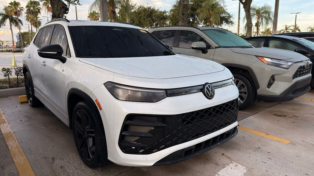 2025 Volkswagen Tiguan 2.0T SE R-Line Black