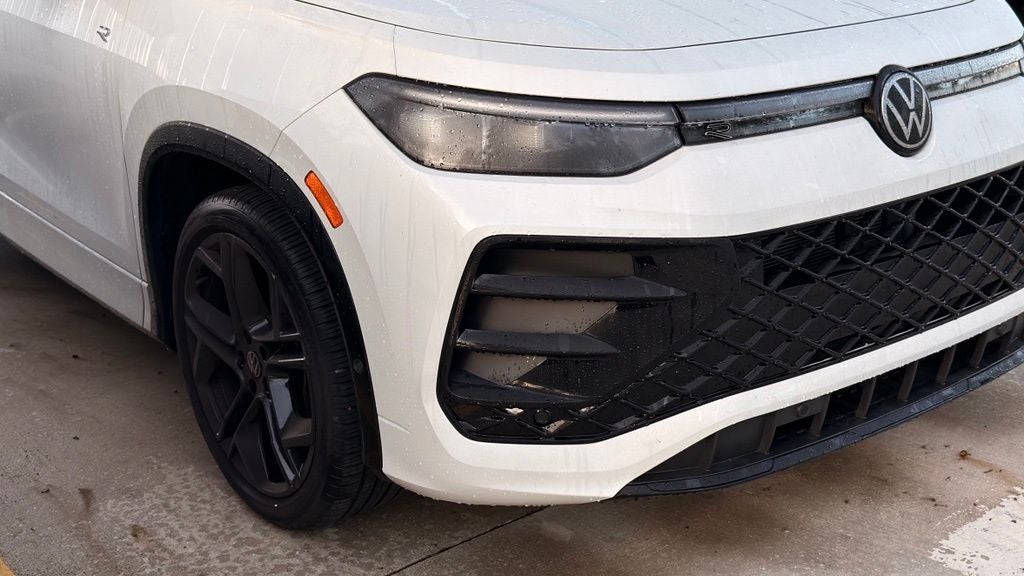 2025 Volkswagen Tiguan 2.0T SE R-Line Black