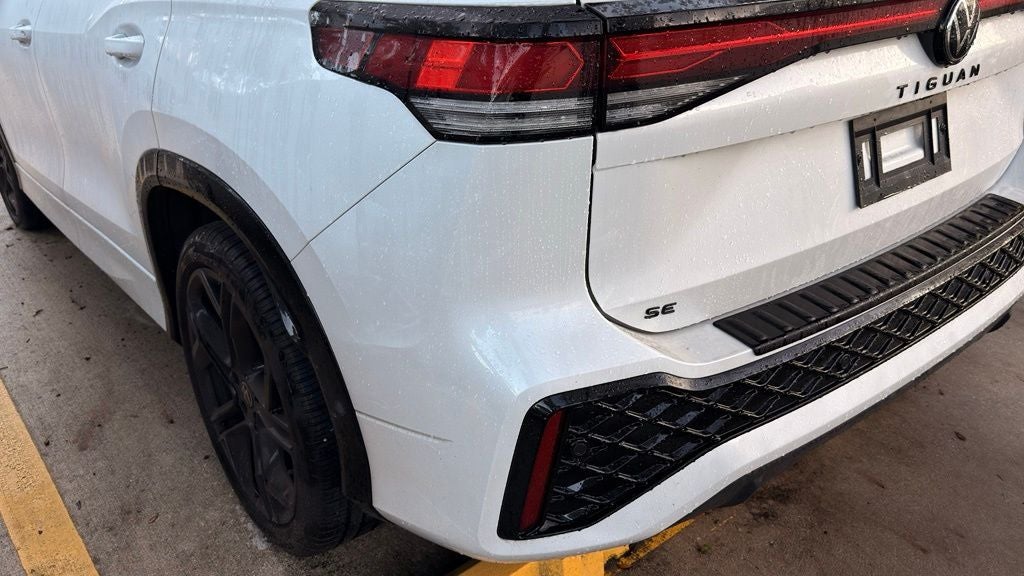 2025 Volkswagen Tiguan 2.0T SE R-Line Black