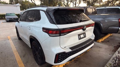 2025 Volkswagen Tiguan 2.0T SE R-Line Black