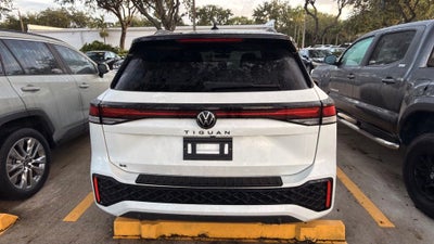2025 Volkswagen Tiguan 2.0T SE R-Line Black