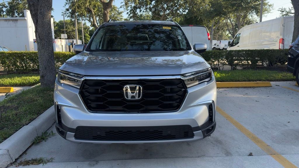 2025 Honda Pilot Touring