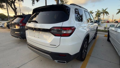 2024 Honda Pilot Touring