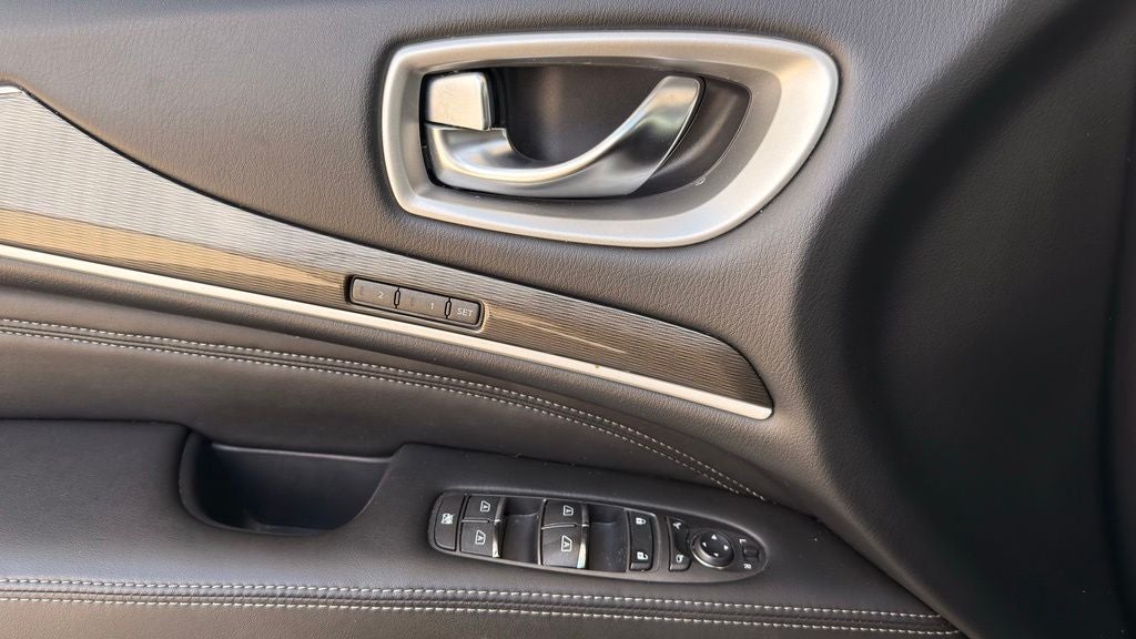 2020 INFINITI QX60 LUXE