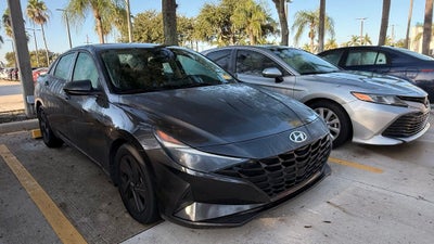 2022 Hyundai Elantra SEL