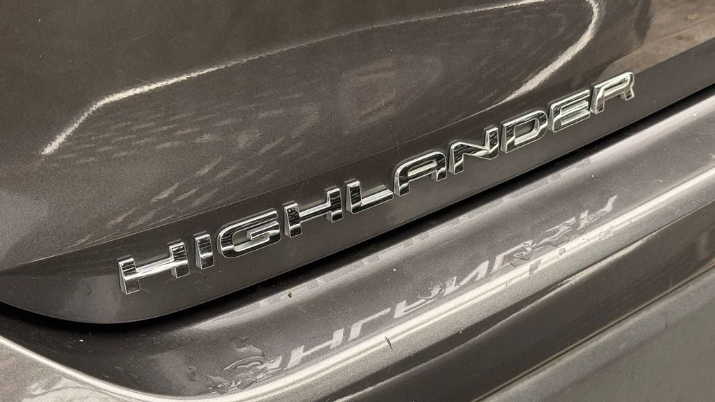 2020 Toyota Highlander LE