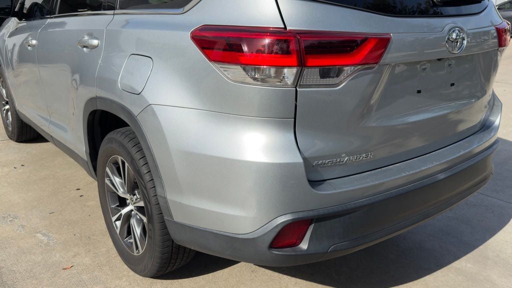 2019 Toyota Highlander LE