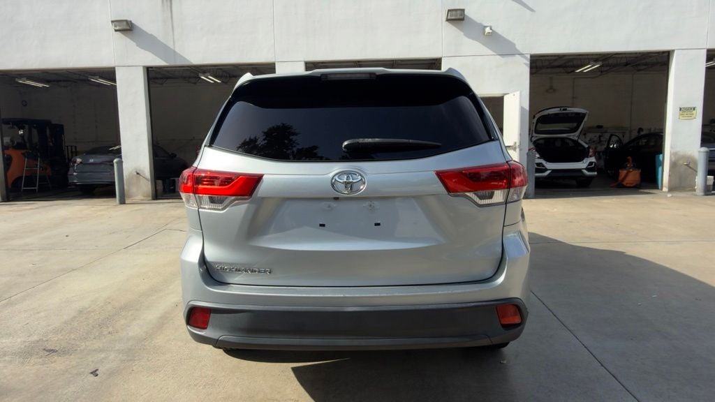 2019 Toyota Highlander LE