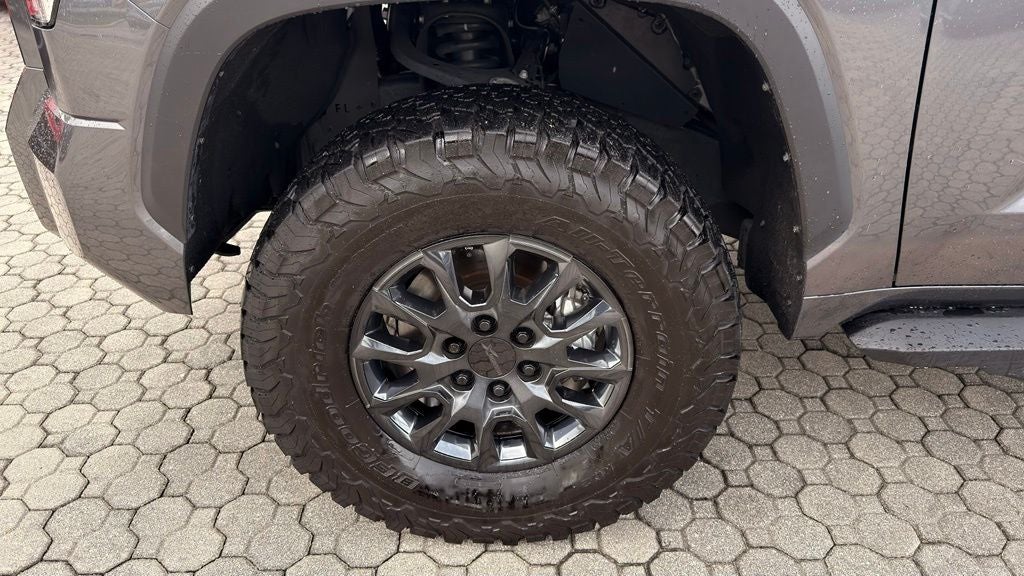 2025 Toyota Tundra SR5