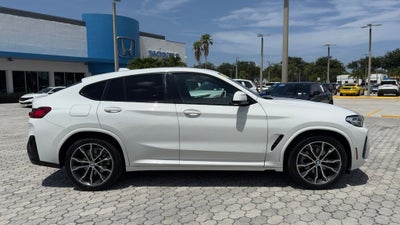2022 BMW X4 xDrive30i