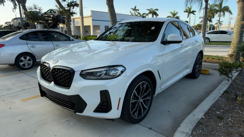 2022 BMW X4 xDrive30i