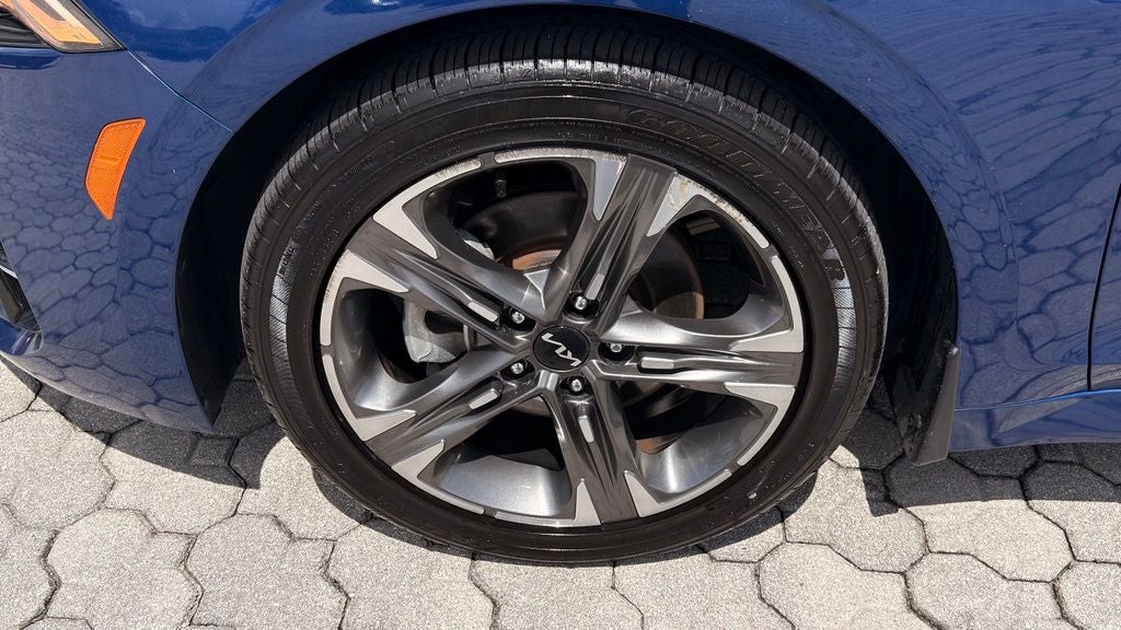 2022 Kia K5 EX