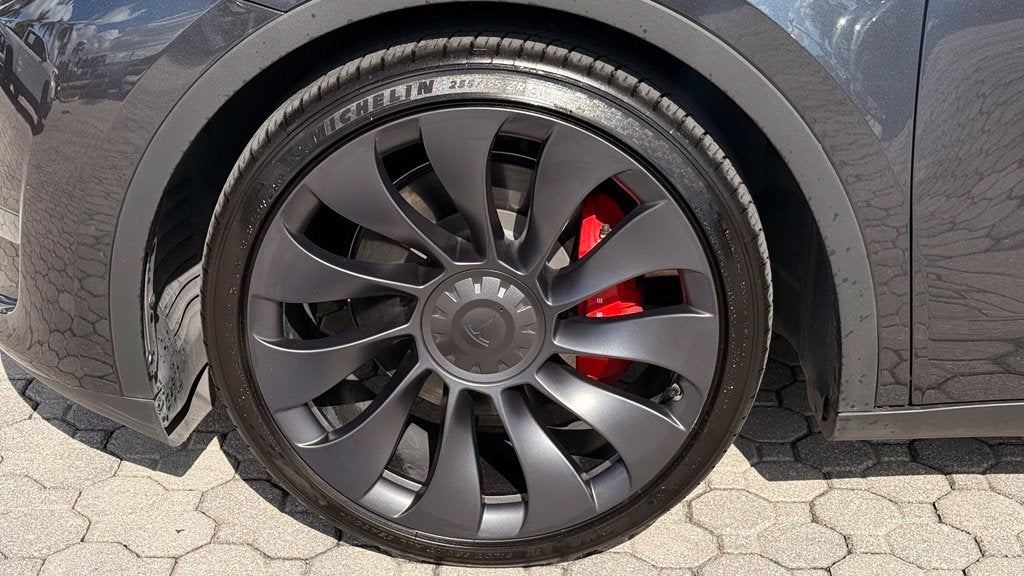 2024 Tesla Model Y Performance