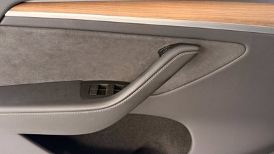 2024 Tesla Model Y Performance