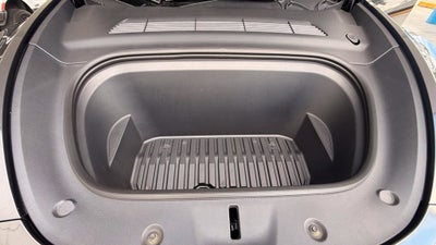 2024 Tesla Model Y Performance