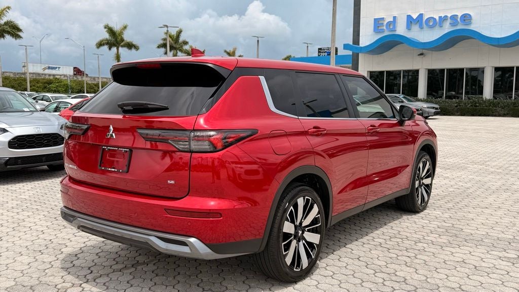 2025 Mitsubishi Outlander SE