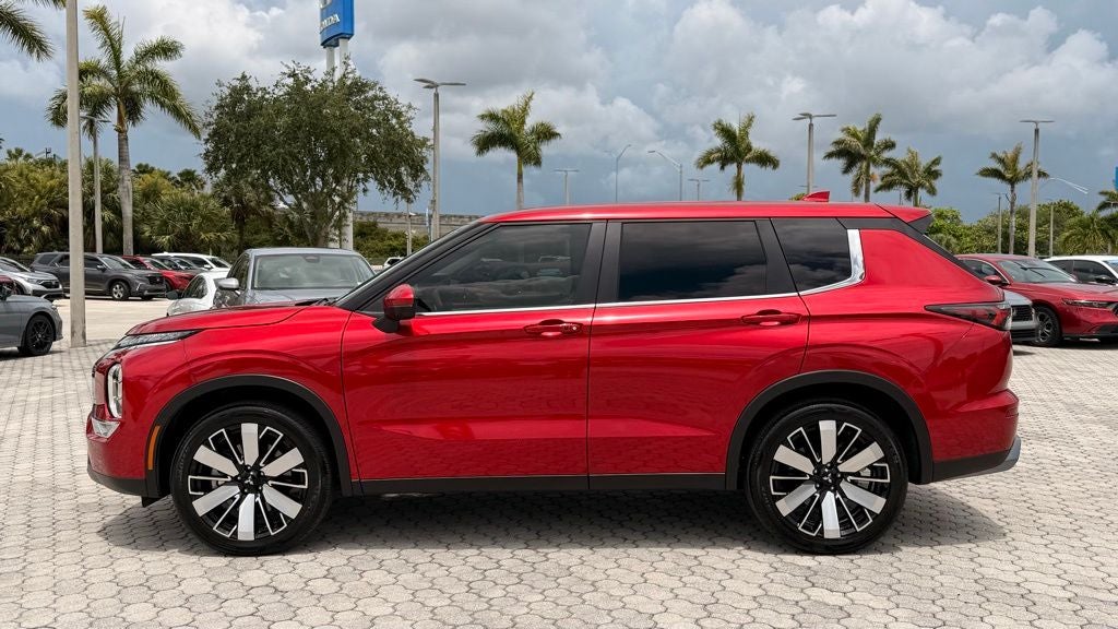 2025 Mitsubishi Outlander SE