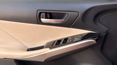 2016 Lexus IS 200t