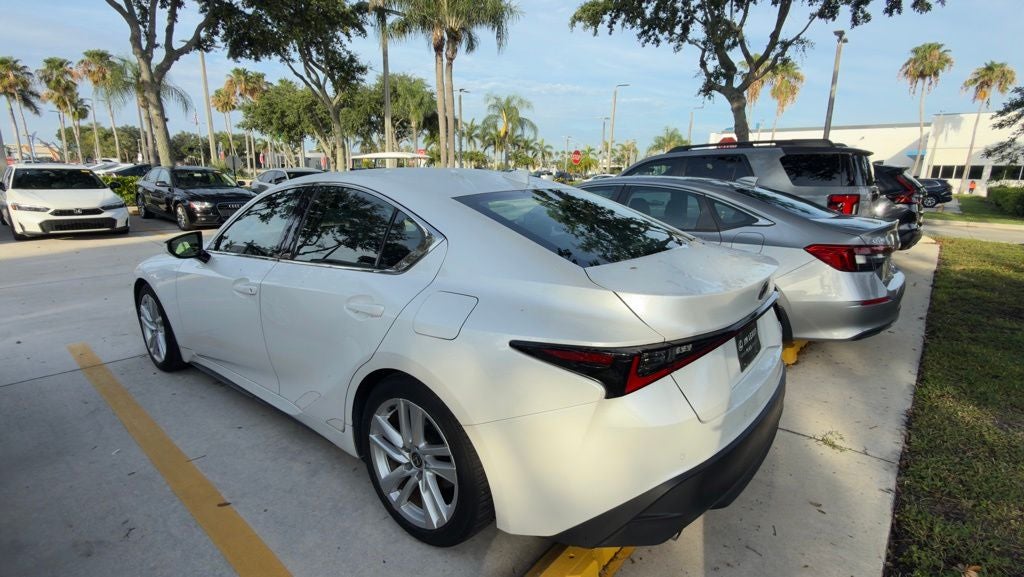 2023 Lexus IS 300