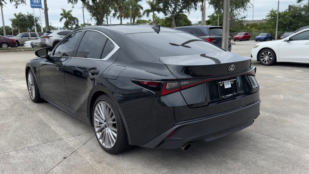 2025 Lexus IS 300