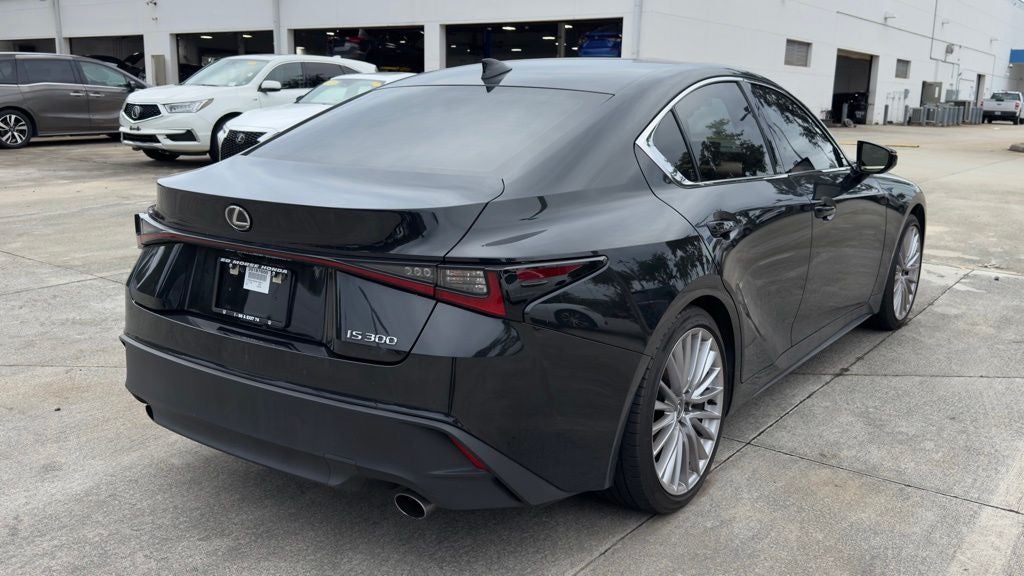 2025 Lexus IS 300