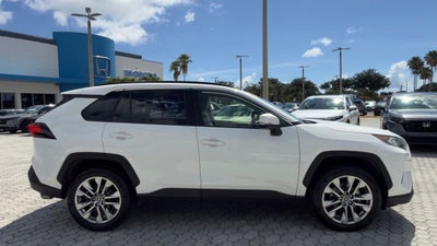 2019 Toyota RAV4 XLE Premium
