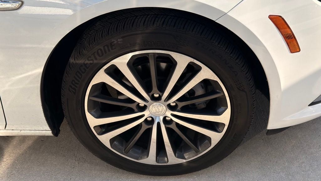 2019 Buick Regal Essence