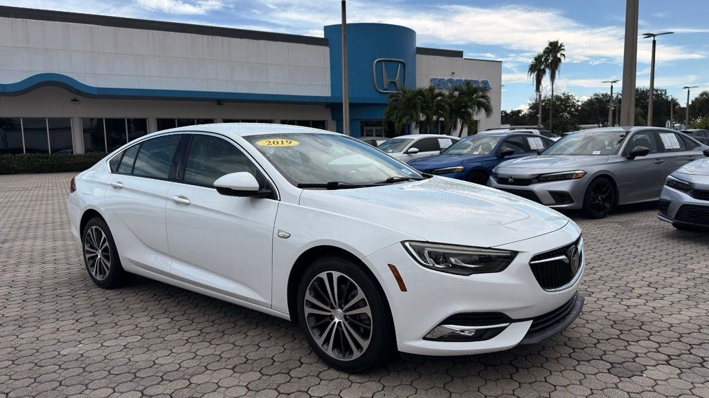 2019 Buick Regal Essence