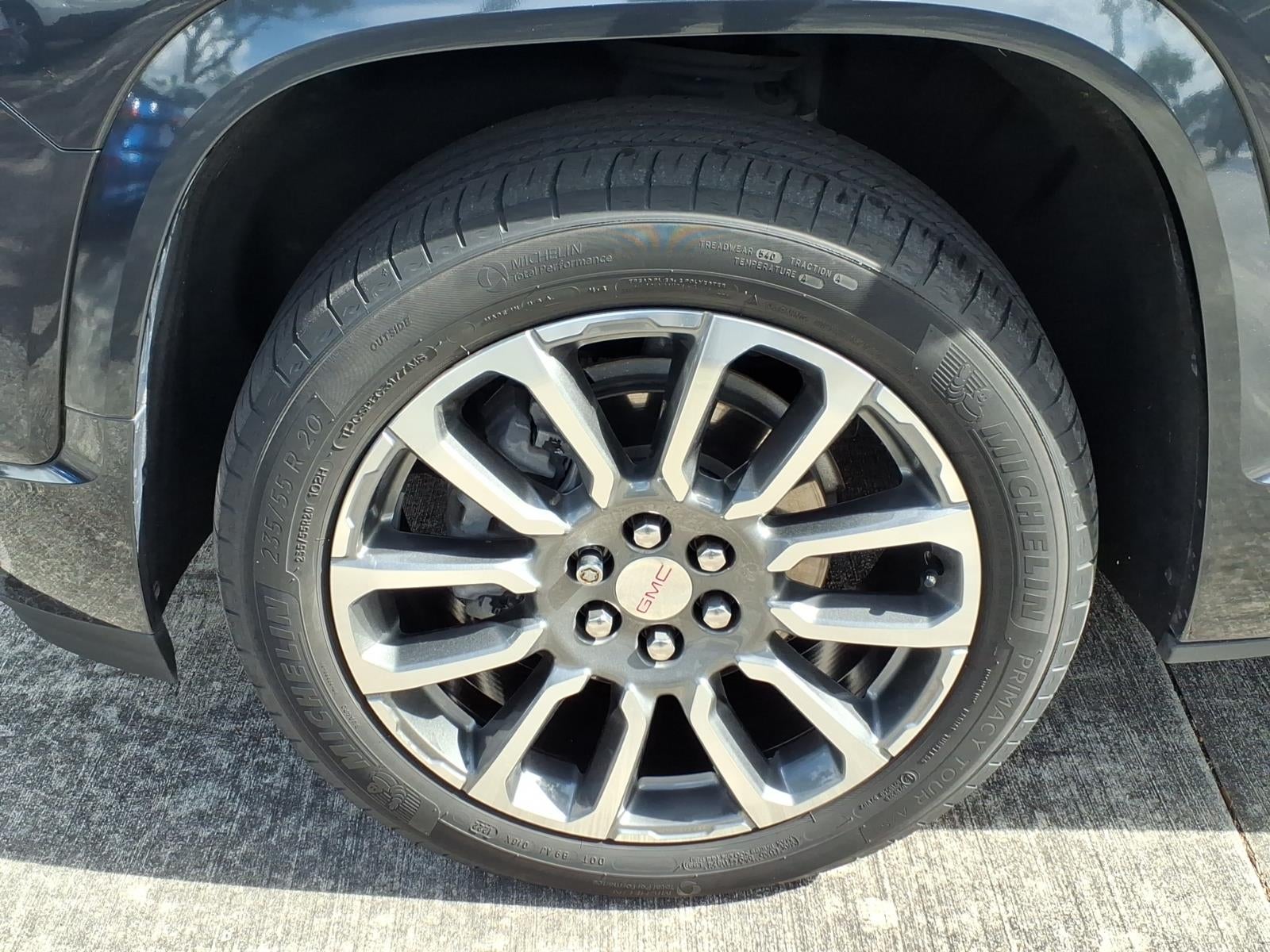 2022 GMC Acadia Denali