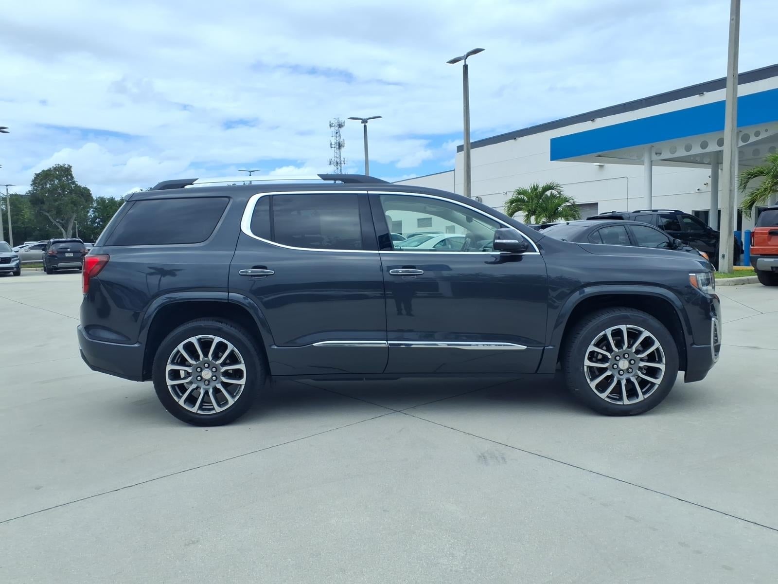 2022 GMC Acadia Denali