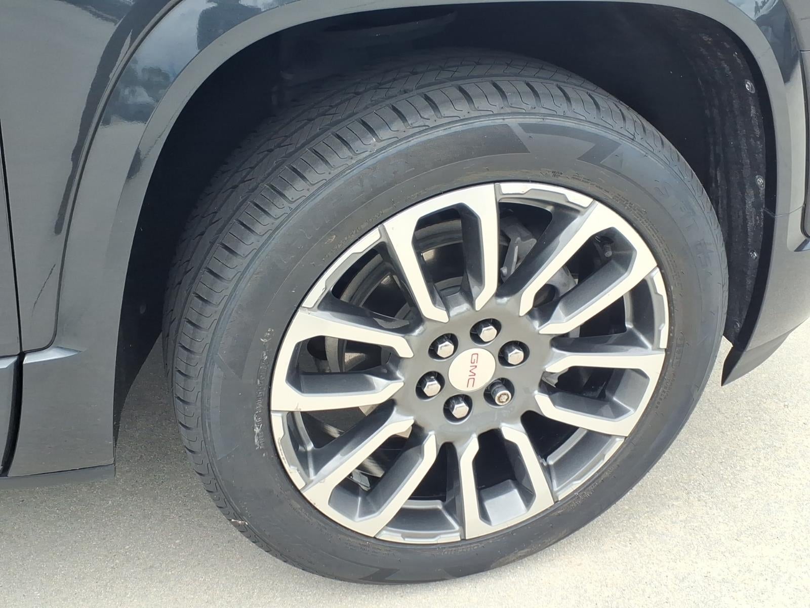 2022 GMC Acadia Denali