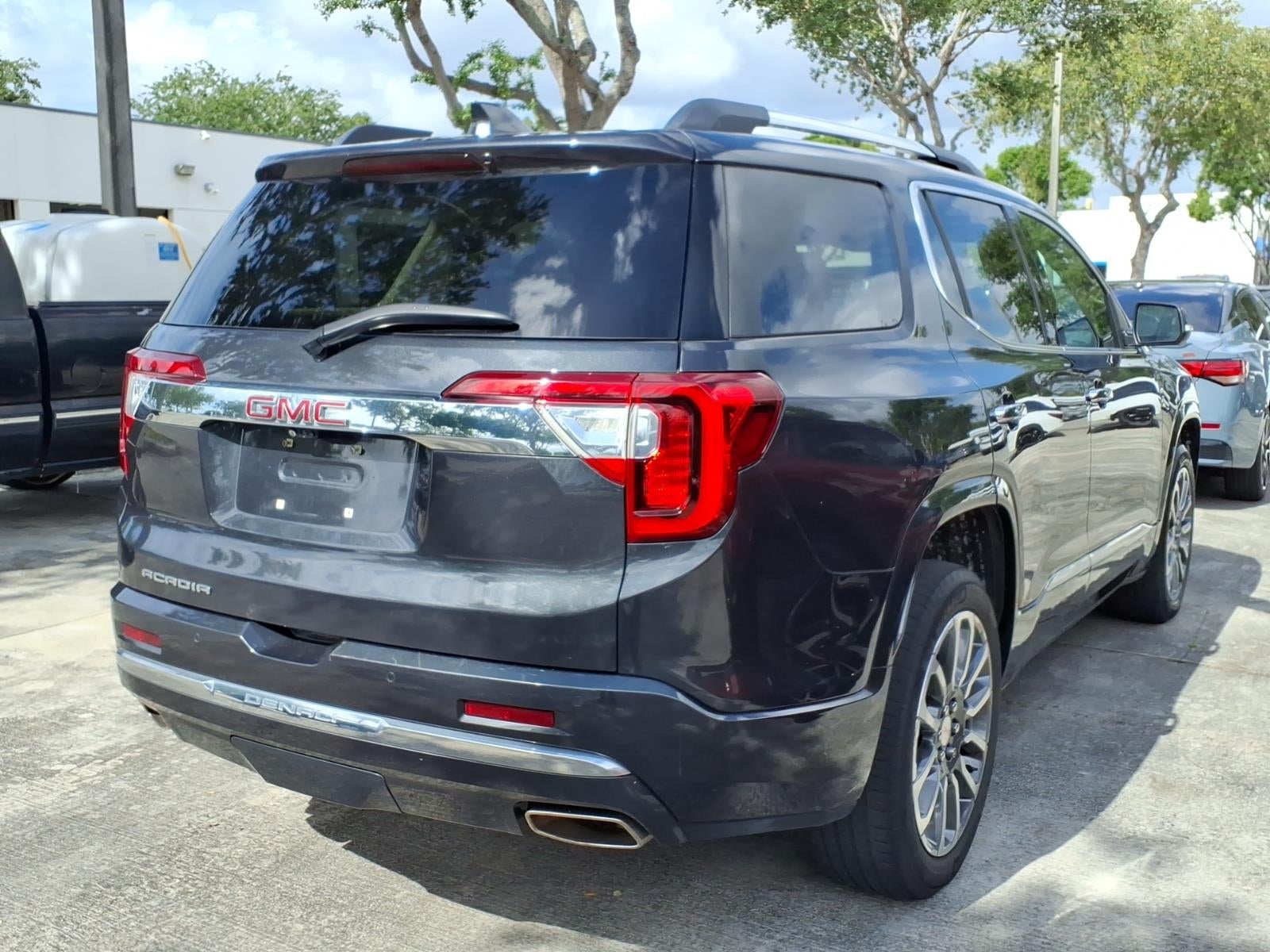 2022 GMC Acadia Denali
